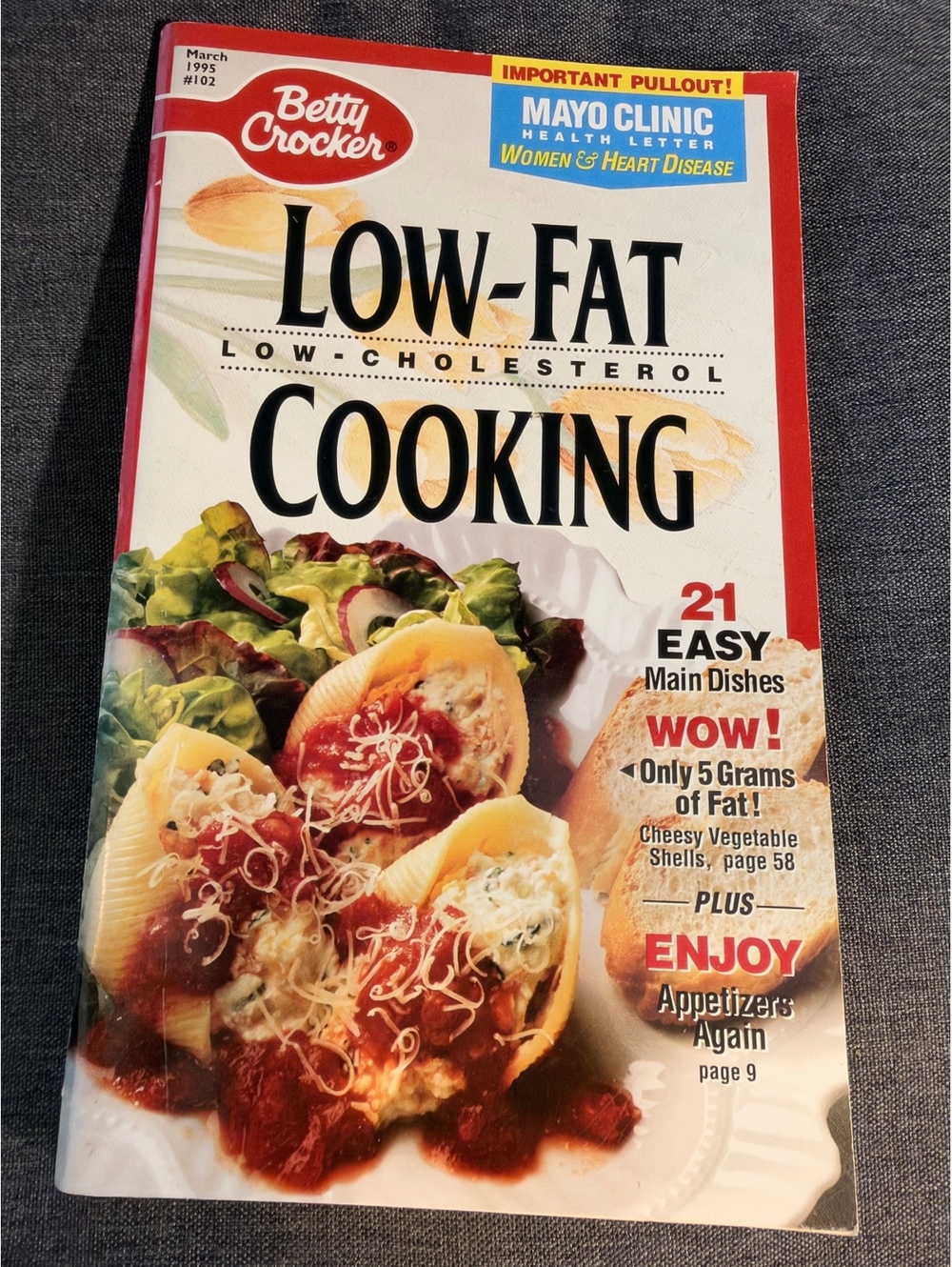 Betty Crocker Low-Fat Low-Cholesterol Cooking Cookbook, March 1995 Edition